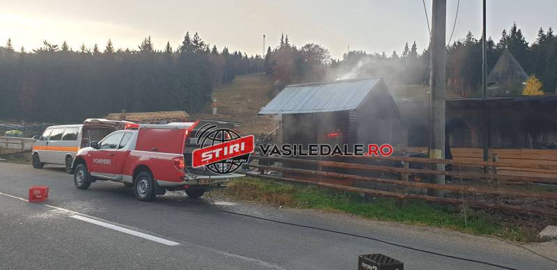 ULTIMA ORĂ: A luat foc o gheretă de pază la Cavnic (FOTO)