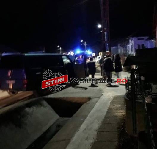 FOTO: Carambol la Lăpuşel cu trei mașini implicate. O gravidă victimă