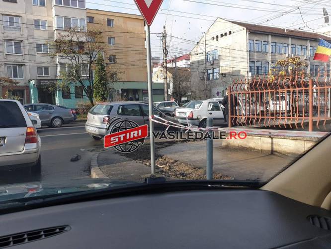 ACCIDENTE ÎN BAIA MARE: Tamponări din cauza neatenţiei pe str. 22 Decembrie şi pe Bd. Republicii (GALERIE FOTO)