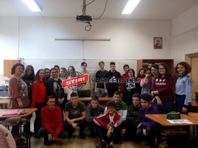 CAMPANIE: Prevenire și combatere a violenței în școlile din Maramureş