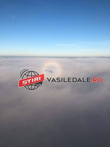 EXCLUSIV / SPECTACULOS: Umbră ciudată pe cerul Maramureșului! Fenomen extrem de rar în lume, surprins dintr-un elicopter SMURD (FOTO)