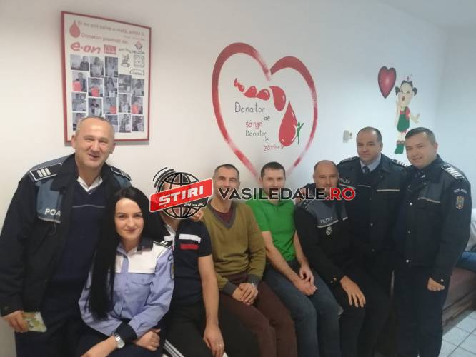 SÂNGE PENTRU VIAȚĂ: Gest prețios făcut de polițiștii Serviciului Rutier Marmureș (FOTO)