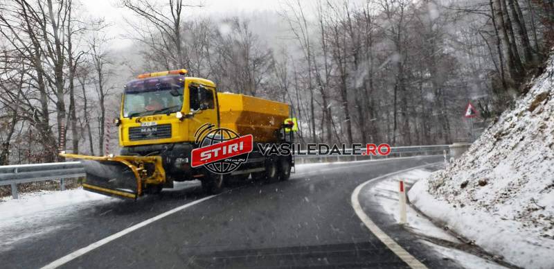 IARNA S-A INSTALAT ÎN MARAMUREŞ: Traficul rutier în zonele de deal și de munte, monitorizat la nivelul Comitetului Județean pentru Situații de Urgență