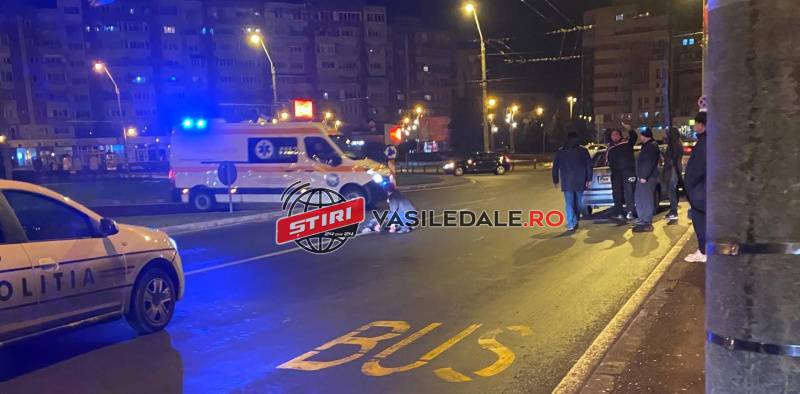 GRAV ACCIDENT ÎN ZONA AUTOGĂRII: Bărbat sprayat și luat pe capotă de un BMW sub ochii soției și copilului. Șoferul fugar nu a fost prins (GALERIE FOTO – ACTUALIZARE)