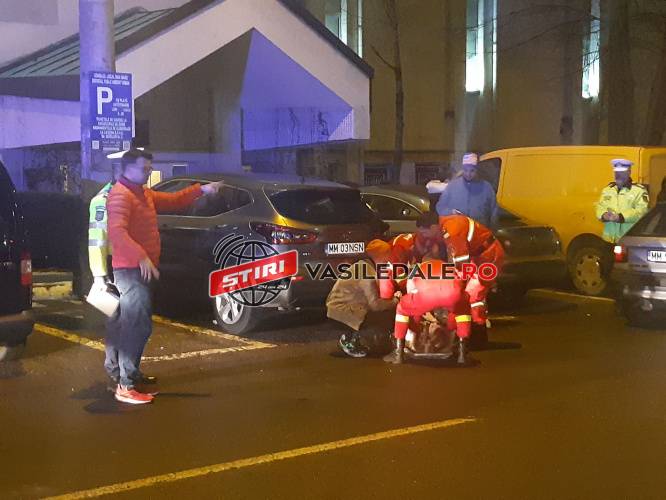 LUATĂ PE CAPOTĂ / ACTUALIZARE: O băimăreancă a ieșit de la biserica greco-catolică de la RFN și a fost izbită de mașină (FOTO)