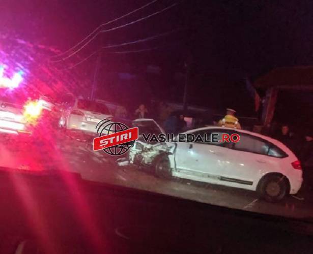 ULTIMA ORĂ: Impact între mai multe maşini la Recea (FOTO)