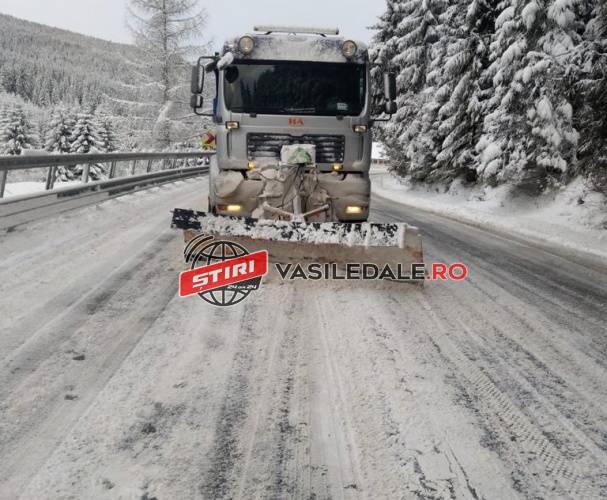 FOTO: Circulația rutieră se desfășoară în condiții de iarnă în judeţ