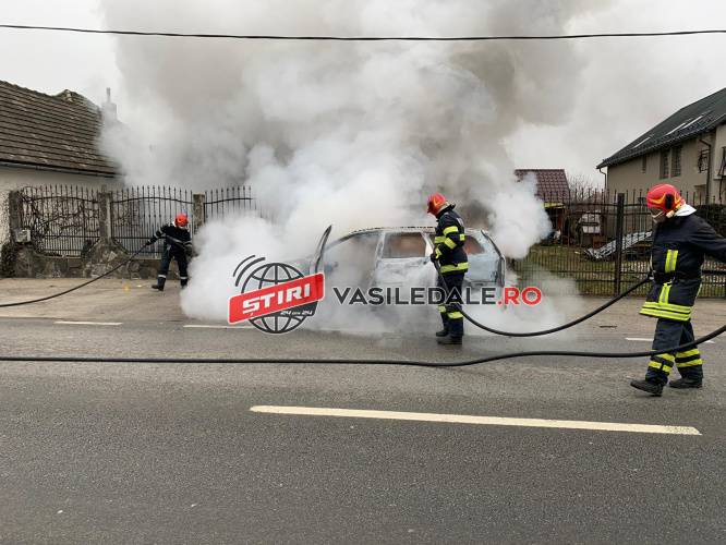 PIROMAN DE BORŞA: Şi-a incendiat propria maşină