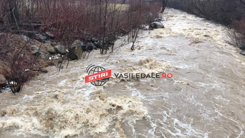 COD GALBEN: Pericol de inundații pe mai multe râuri din Maramureş
