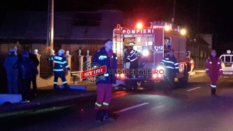 pompieri-incendiu-noaptea1