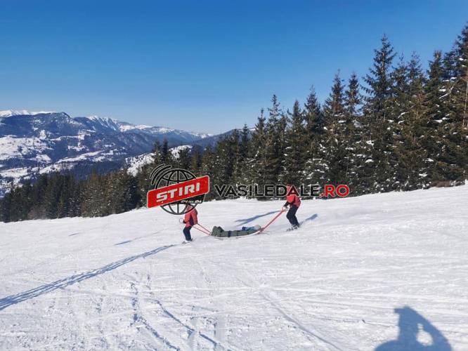 ÎNCĂ UN ACCIDENT LA BORŞA, PÂRTIA PRISLOP: Un turist din Beclean a căzut şi s-a tăiat cu cantul de la schiuri (GALERIE FOTO)