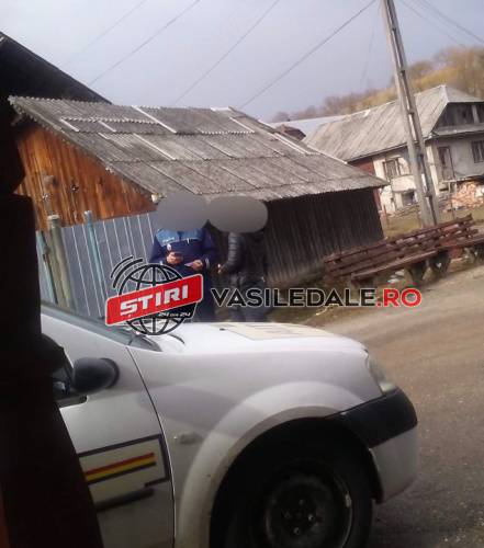 EXCLUSIV / ACTUALIZARE: Panică în Stoiceni. Femeie întoarsă din Italia, imobilizată de săteni. Corpul de control al Ministerului Sănătăţii vine în Maramureş (FOTO)