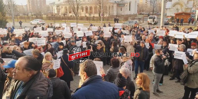Protest în stradă, la Baia Mare, pentru susținerea Sorinei Pintea. “Singura mea dorință este să i se asigure asistență medicală de specialitate” (VIDEO)