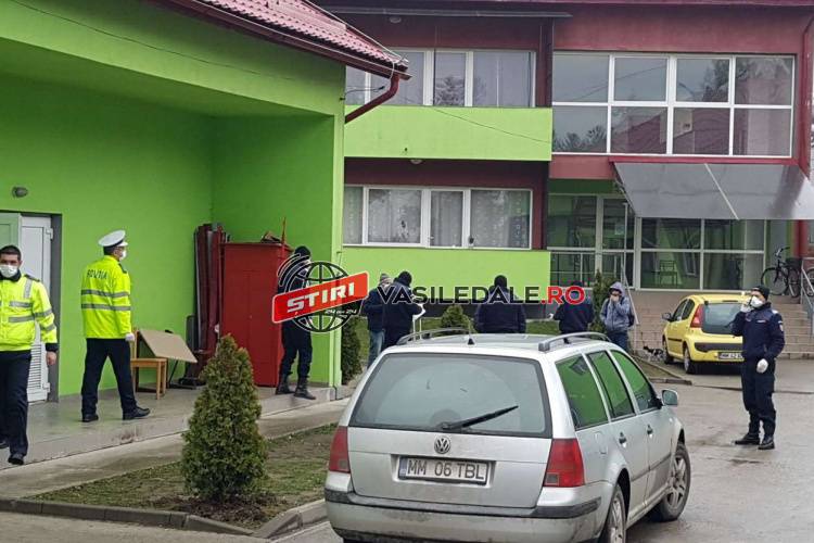 DISPERARE LA SIGHET: În centrul de carantină de la internatul Liceului forestier se află peste 100 de persoane. Primarul este depășit de situație. Carantină de 4 stele la Borșa (FOTO/VIDEO)