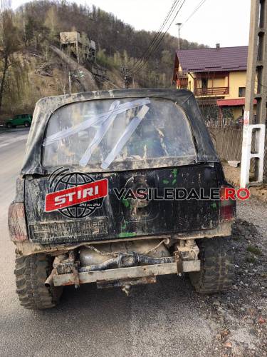 RUTIERE: Depistaţi în trafic de poliţişti conducând un autoturisme neînmatriculate şi fără permis de conducere, accident în Rodina