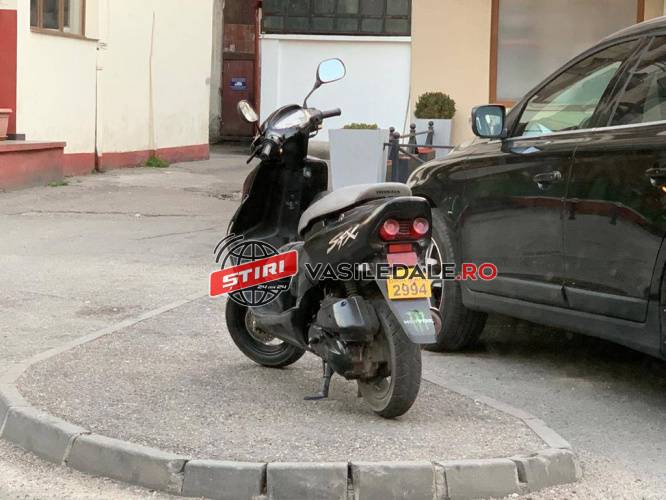 RECEA: Depistat de polițiști în timp ce conducea un moped, fără a deține permis de conducere