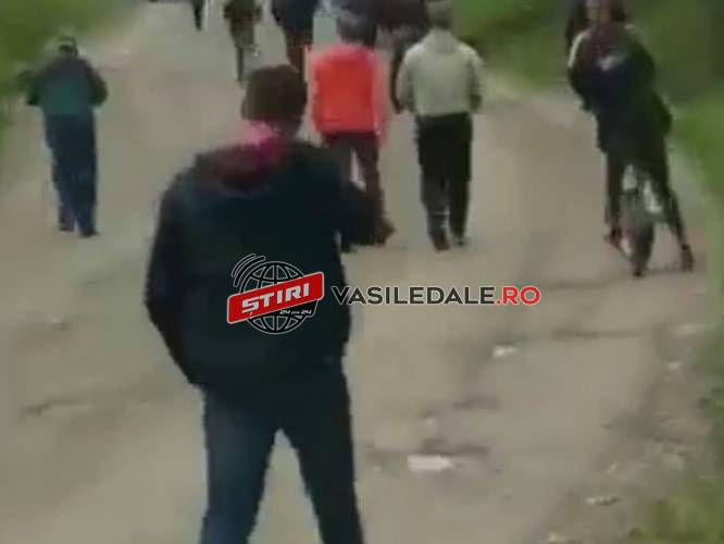 EXCLUSIV / ACTUALIZARE: VA FI PROTEST ÎN CĂTUNUL LUHEI – 300 de familii susțin că sunt discriminate la Poienile de Sub Munte (FOTO DOCUMENT)