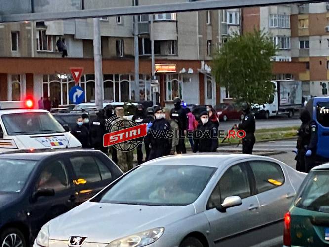 CONFLICT ÎNTRE CLANURI: Şapte persoane implicate în bătaia de marţi seara au fost reținute