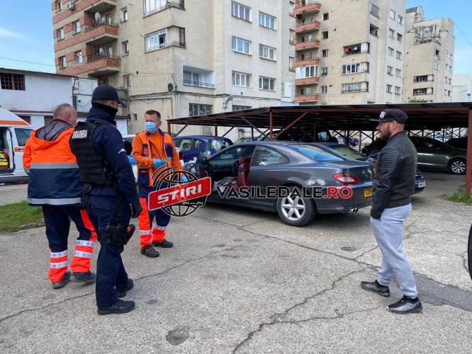 EXCLUSIV, FOTO, VIDEO: Bărbat decedat găsit într-o maşină, în spatele unui bloc din Baia Mare (ACTUALIZARE)