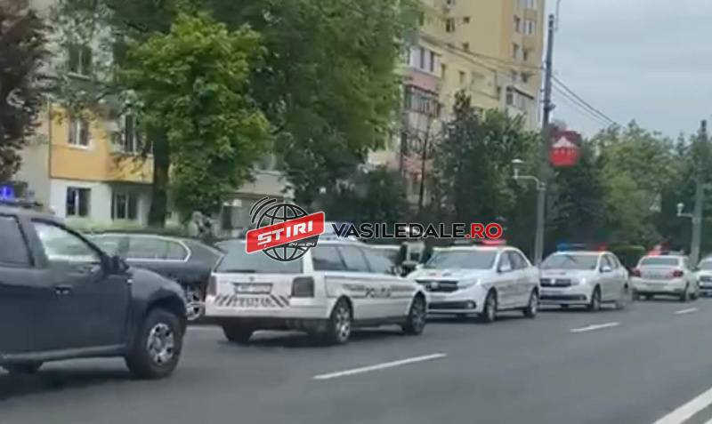 FOTO, VIDEO CITITORI: Identificat la scurt timp de la comiterea unui furt şi reţinut pentru 24 de ore