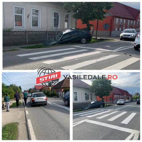GALERIE FOTO: Două mașini s-au ciocnit în Satulung. Una a ajuns în șanț