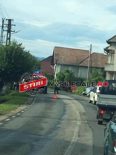 FOTO / ACTUALIZARE: Accident rutier la Săcălăşeni, patru victime