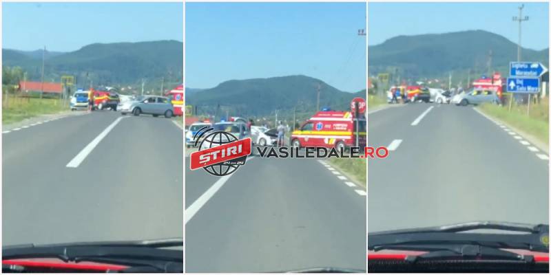FOTO: Două maşini implicate într-un accident rutier în Baia Mare (actualizare)