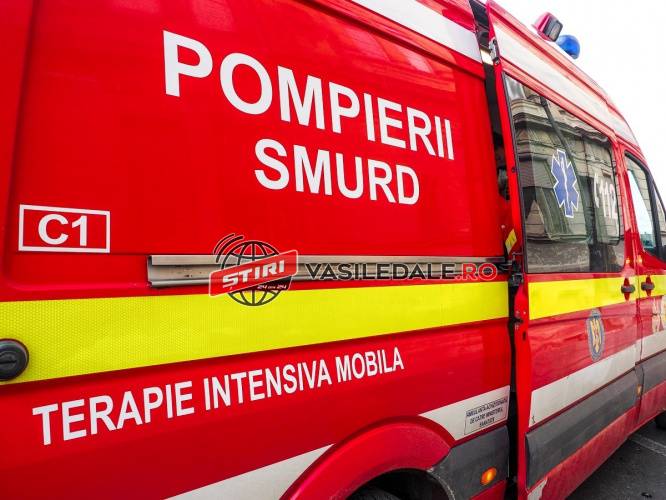 ACCIDENT LA BORŞA: Maşină răsturnată în pârâu, o victimă