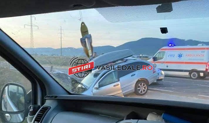 Galerie foto: Accident cu trei victime pe strada Europa din Baia Mare. Printre victime și un copilaș