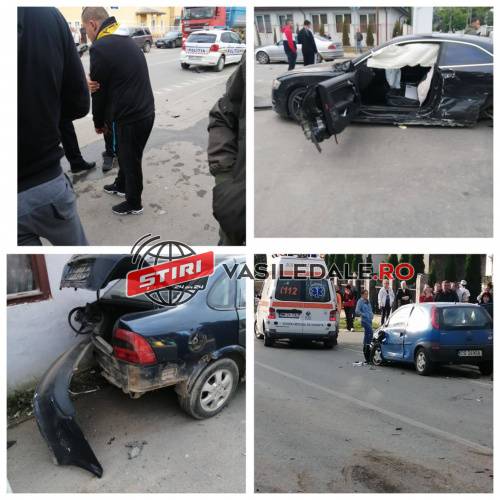 GALERIE FOTO EXCLUSIV: Șoferul vinovat de producerea unui accident a dispărut de sub nasul polițiștilor, susțin cititorii noștri