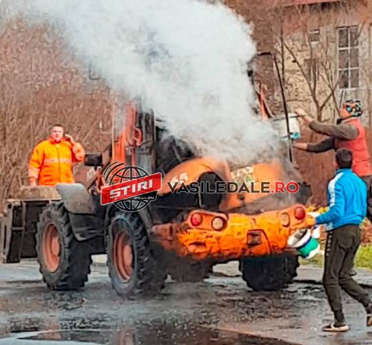 FOTO/VIDEO: O volă a SC Drusal a luat foc lângă cariera Limpedea din Ferneziu