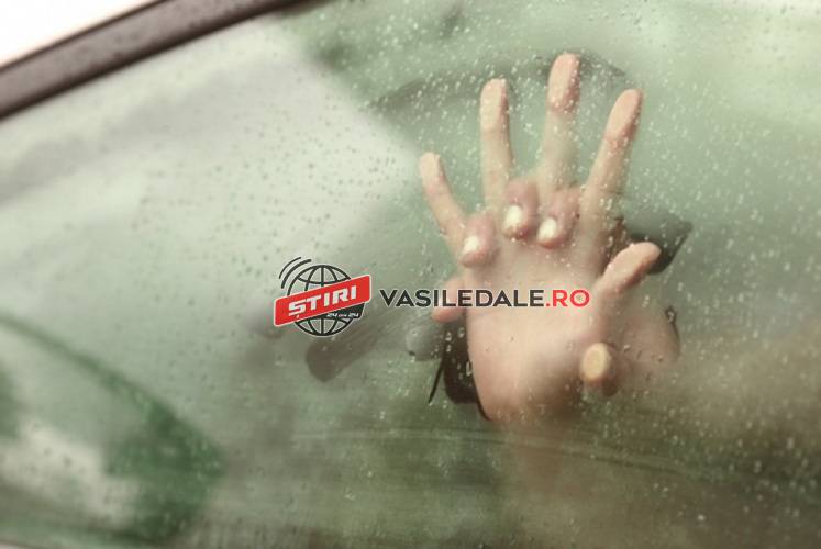 EXCLUSIV: Filmat în ipostaze compromițătoare cu o femeie într-un autoturism, un polițist de frontieră de la ITPF Sighet a fost șantajat de un contrabandist cu țigări din Ucraina