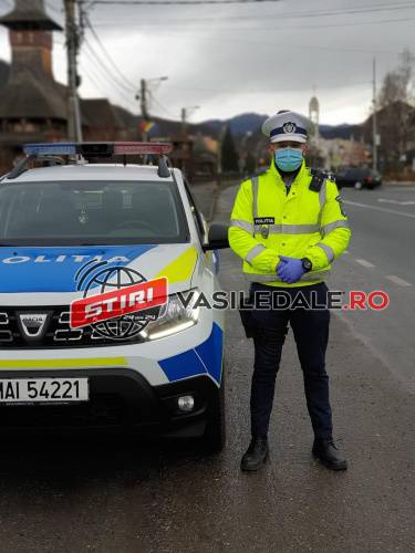 EXCLUSIV FOTO: BRAVO LOR – Polițiștii din Baia Sprie au escortat un șofer din Săcel care își ducea soția să nască la Spital