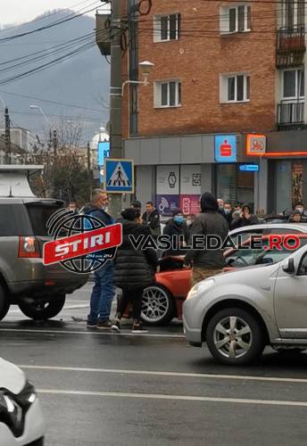 FOTO/VIDEO: Carambol în zona în care s-a produs tragedia în care doi oameni au murit