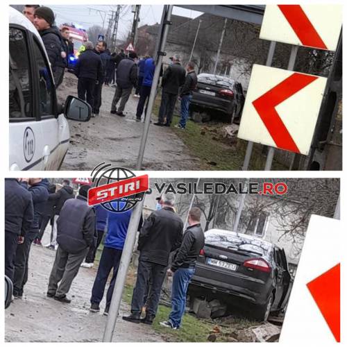 FOTO: S-a crezut ”Z(m)eu” pe DJ 193 prin Fărcașa. Șoferul era beat criță (actualizare)