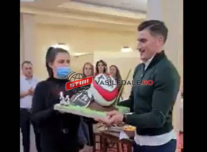 VIDEO – FĂRĂ MĂȘTI, CU MUZICĂ ȘI FOTOGRAF / ACTUALIZARE: Ionuţ Botezatu și-a sărbătorit ziua de naștere deși sunt interzise petrecerile private. Ce spun poliţiştii