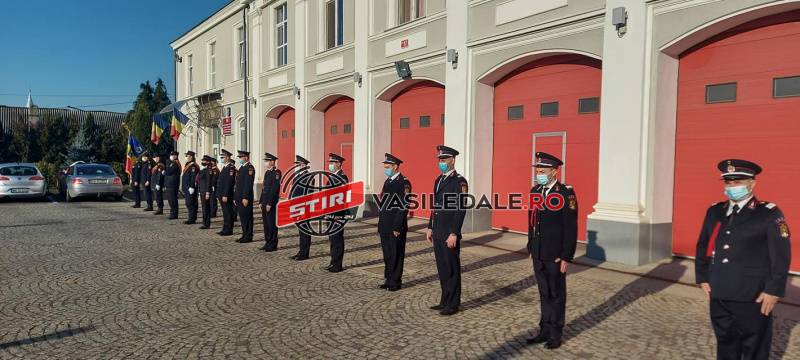 CEREMOMIE LA ISU MARAMUREŞ: Înaintări în grad și depunere jurământ