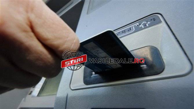TRANZACŢII ONLINE: O femeie de 59 ani a rămas fără 11.000 de lei de pe cardul bancar