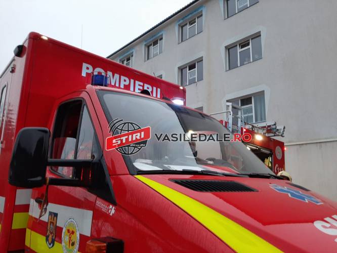 SPIDERMAN DE CAVNIC: Un bolnav psihic a căzut de la etajul doi al spitalului încercând să “evadeze”