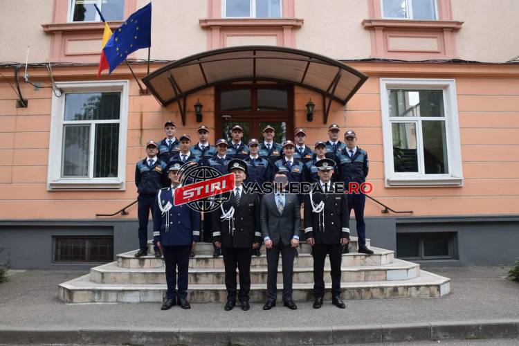 13 polițiști maramureșeni au jurat credință și vor intra în slujba cetățenilor