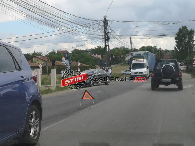 Galerie foto: Impact violent pe DN18B la intersecția cu șoseaua de centură. Accident și la Seini