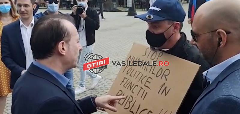 Florin Cîțu, pariu „pe o bere” cu un protestatar, la Baia Mare, pe marginea numirilor politice în funcții publice făcute de PNL