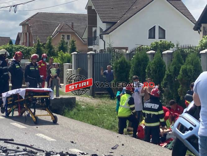 GALERIE FOTO / VIDEO: O femeie din Baia Mare, însărcinată în 5 luni, a decedat într-un grav accident pe DN 17 (VIDEO)