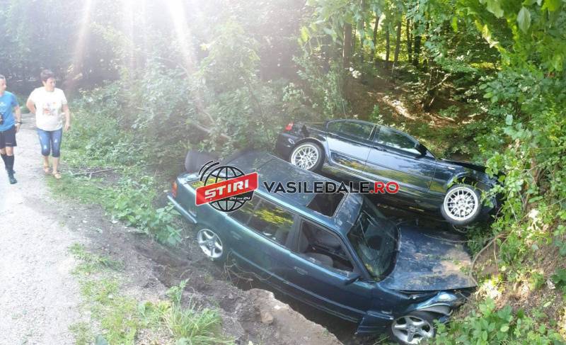 Foto: Maramuresean cu BMW – accident spectaculos cu un alt BMW în Făget