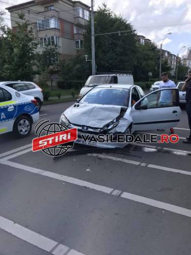 LA RĂCOARE: Șofer beat criță ce a furat o mașină și a făcut accident a fost trimis după gratii