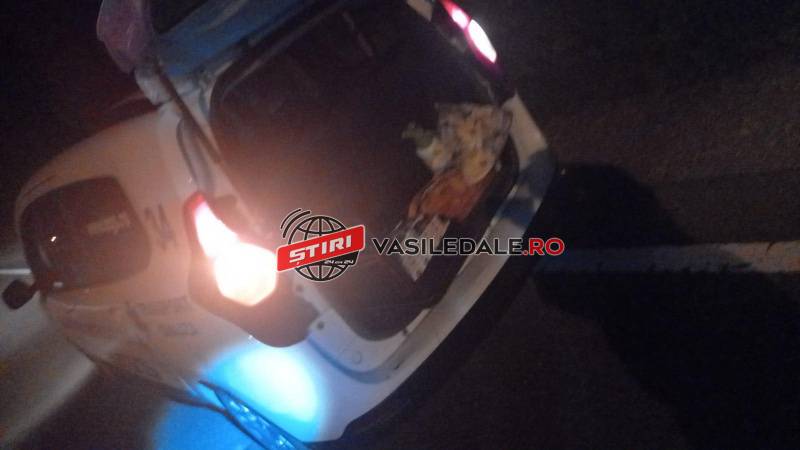 EXCLUSIV BORȘA – INCREDIBIL: Șoferul unei ambulanțe private ce transporta pacienți dializați a fost depistat în trafic cu țigări de contrabandă (foto cititori)