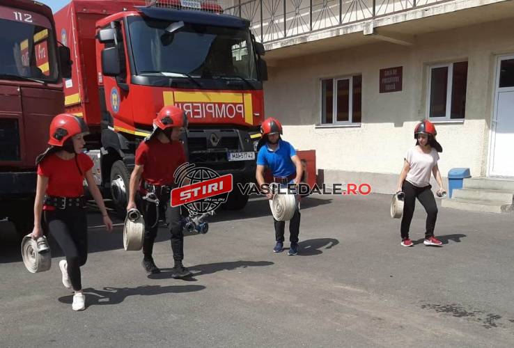 LA TESTARE: 17 voluntari au promovat cu brio stagiul de perfecționare (foto)