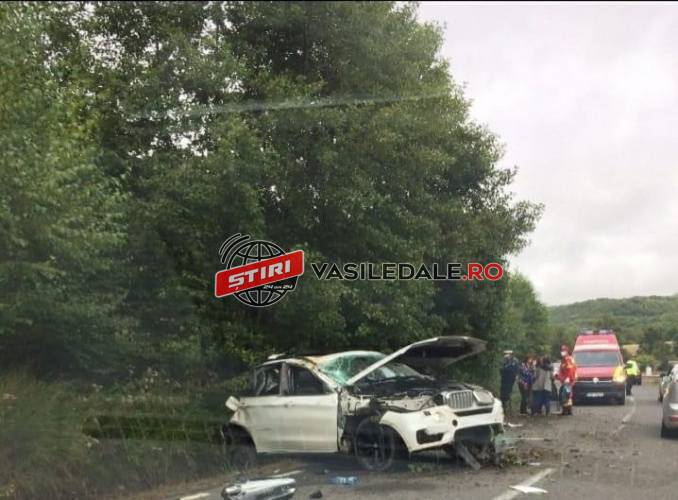 FOTO/VIDEO EXCLUSIV: PATRU victime, printre care și un copil, în urma unui accident grav la ieșirea din Cavnic spre Șurdești. BMW implicat – actualizare