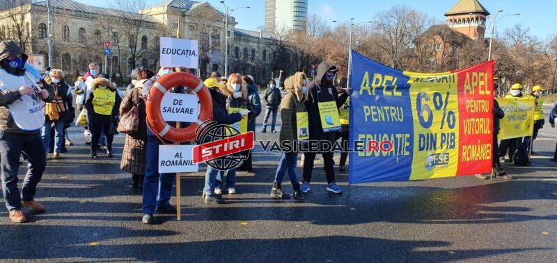 PROTEST: Sindicatul din Învățământul Preuniversitar ”Spiru Haret” Maramureș, în grevă japoneză! Angajații din sistemul de învățământ vor primi doar 4% creștere salarială, deși li s-a promis 16%!
