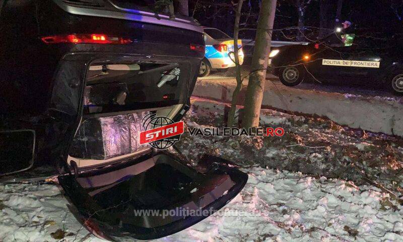 VIDEO: Urmărire ca-n filme pe serpentinele din Pasul Hera. Contrabandiştii s-au răsturnat cu maşina plină de ţigări